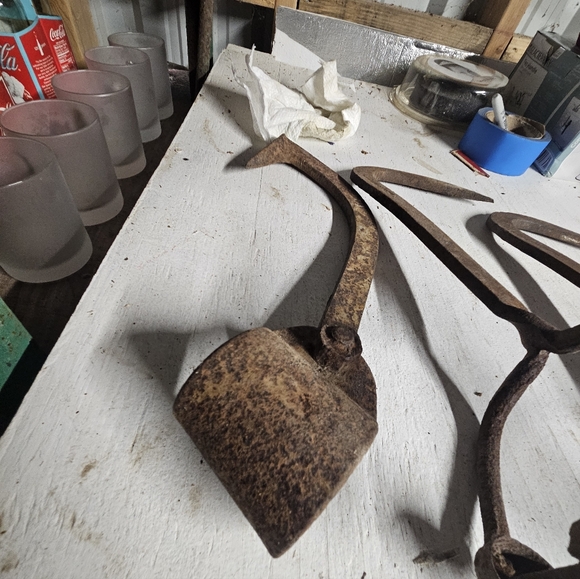 Rustic Metal Home Accent - Picture 14 of 16